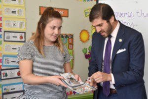 Senator Gounardes participated in the literacy lesson with Ms. Gabriela's class