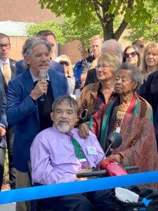 Geraldo Rivera speaks with Bernard Carabello, Willie Mae Goodman, and Diane Buglioli.